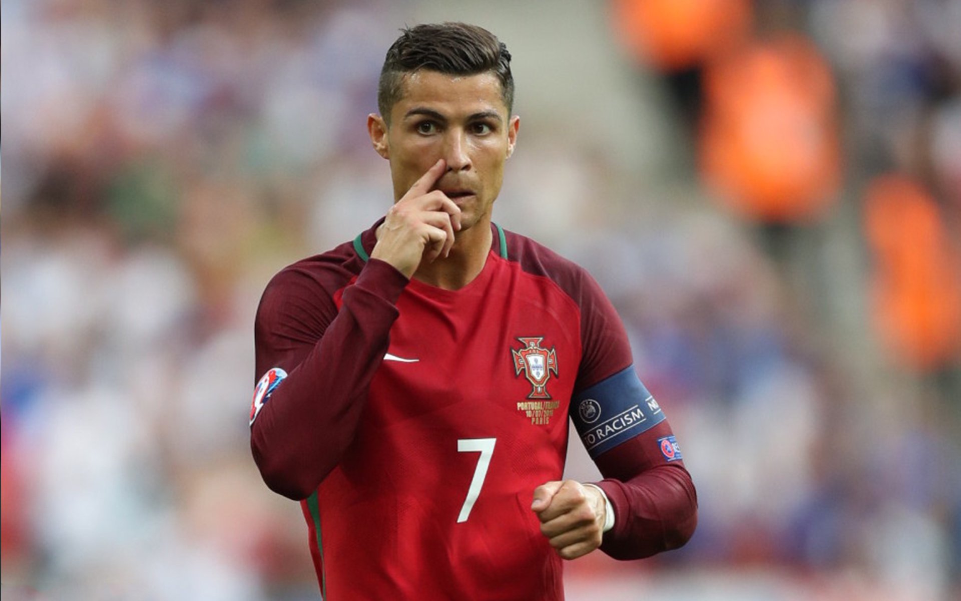 【赛场风云】比赛中那些令人难忘的精彩瞬间，赛场上的精彩瞬间作文700字